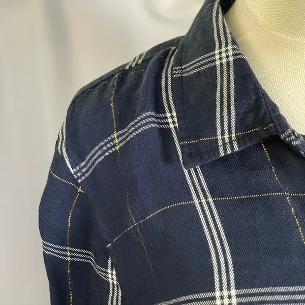 Tommy Hilfiger Women's Navy‎ Plaid Button Down Shirt Metallic Accents Size M - Image 4