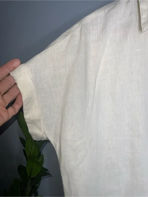 Tahari Cream Short-Sleeve Linen Button-Down Shirt - Medium - Image 3