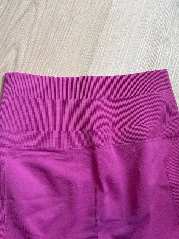 lululemon athletica Seamless High-Rise Leggings in Bright Magenta - Image 5