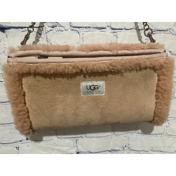 UGG Australia pink sheepskin shoulder bag With Hand Muff Opening - Image 2