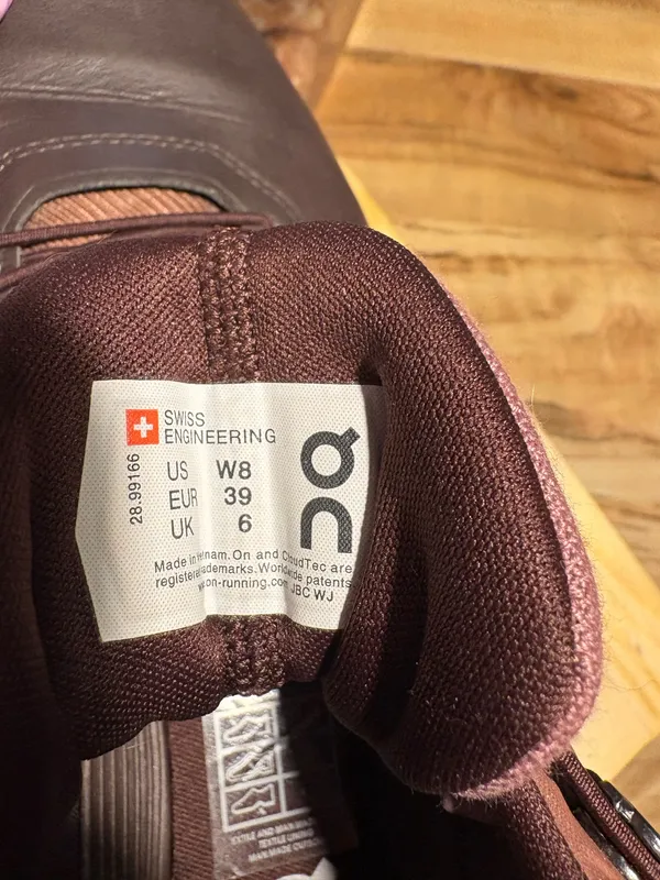 On Cloud Shoes Waterproof - Image 4