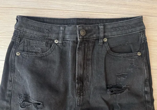 American Eagle Jeans - Image 4