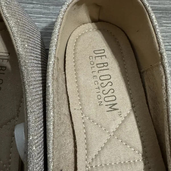 De Blossom Collection Gold Glitter Ballet Flats‎ Shoes Size 8 Women Party - Image 3