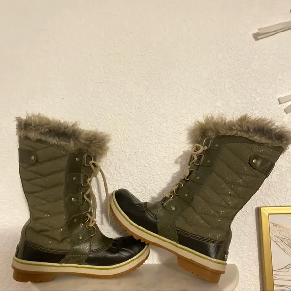Sorel Tofino Il Boot Womens Style : Nl2333 Peatmoss Green Black Womens Size 6 - Image 7