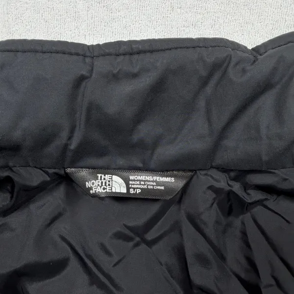 The North Face Women’s Black Quilted Puffer Vest Size Small Full Zip - Image 4
