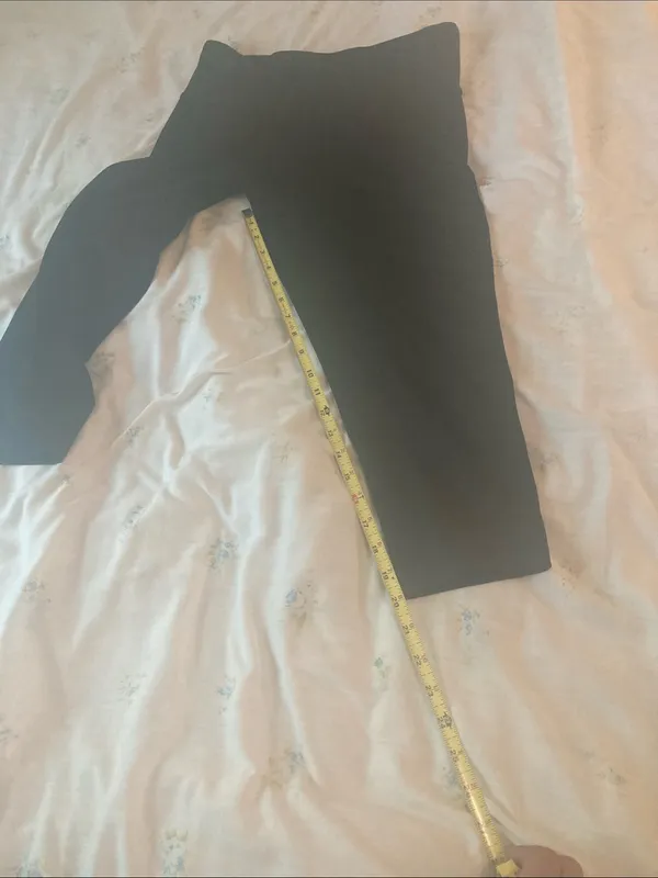 Champion Black Capri Leggings - Image 8