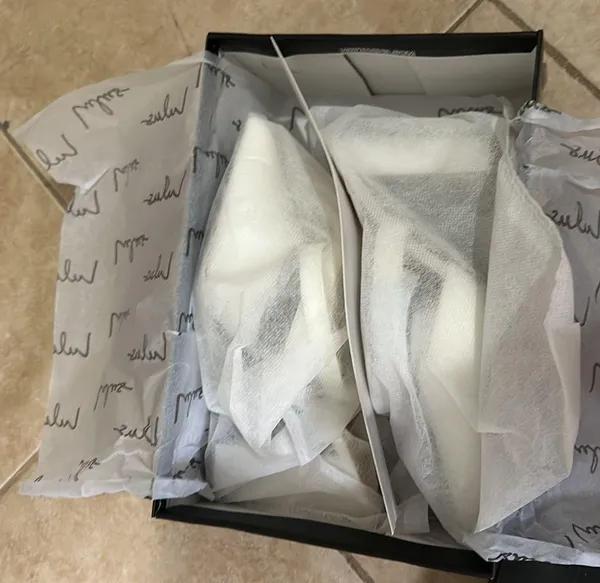 Lulu’s White Pumps - Image 6