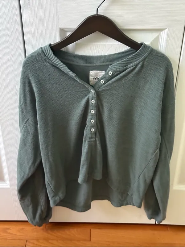 Aerie Happy Snit Henley in Green - Image 2