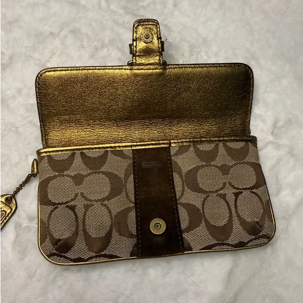 y2k COACH Gold Buckle Signature Pouch - Image 3