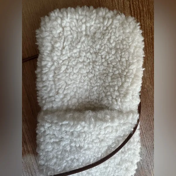 Aerie Sherpa Fleece Crossbody Bag –‎ Cream Shearling Style O/S Boho preppy - Image 11
