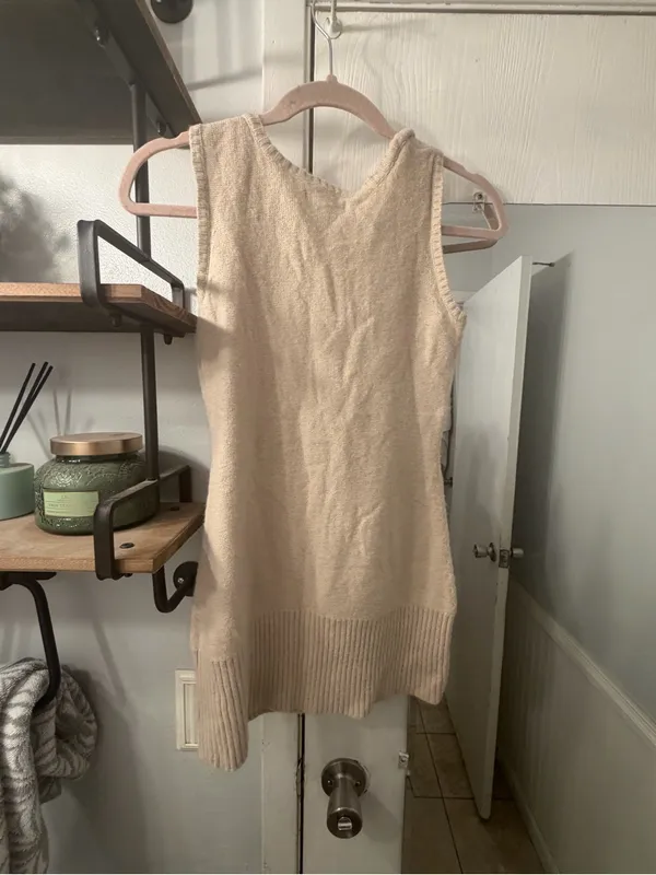 Y2K Aphorism Cream Sleeveless Knit Tank with Decorative Buttons - Image 4