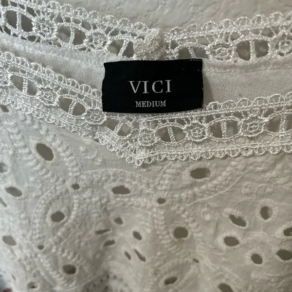 VICI Floral Lace Boho Blouse Size Medium Spring Summer Top - Image 2