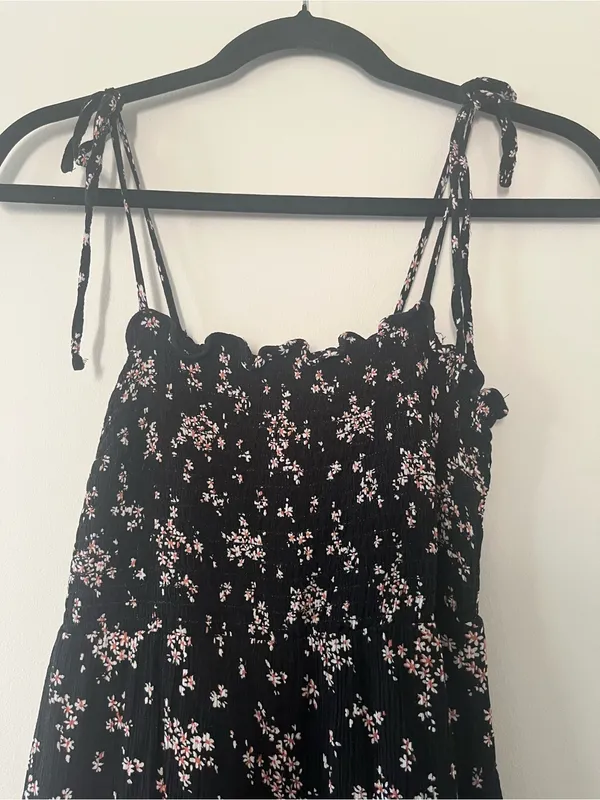 Abercrombie Black Pink Floral Smocked Mini Dress Small Dainty Romantic Feminine - Image 2