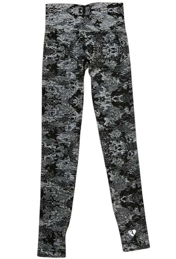 Women’s Best Camo Seamless Leggings - Image 4