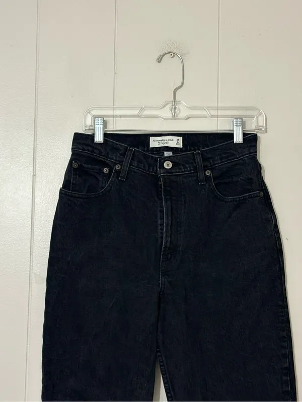 Abercrombie & Fitch Curve Love 90s Straight Ultra High Rise Black Jeans 28 6R - Image 2