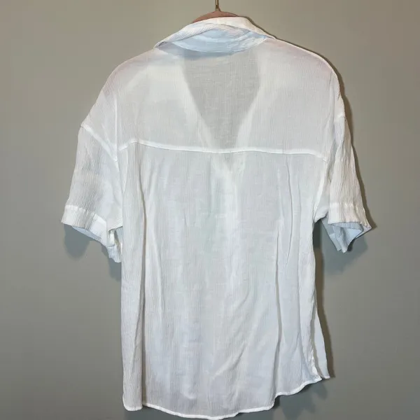 Abercrombie & Fitch White Oversized Crinkle‎ Button Up Shirt Short Sleeve Small - Image 7