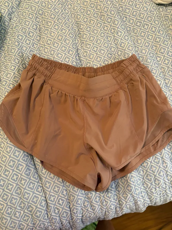 Lululemon Hotty Shorts 2.5" - Image 2