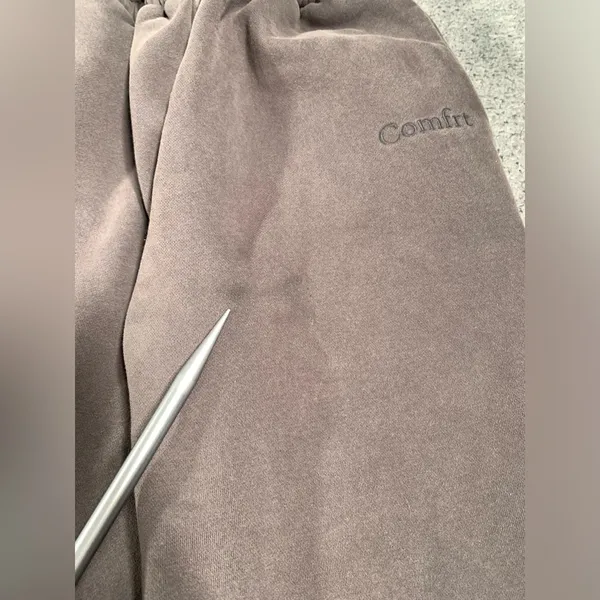 Comfrt Gray Sweatpants medium - Image 3