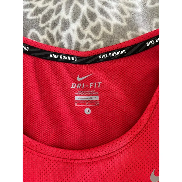 Nike Running Dri-FIT Red Shirt Small Long Sleeve Athletic Reflective Logo Sporty - Image 2