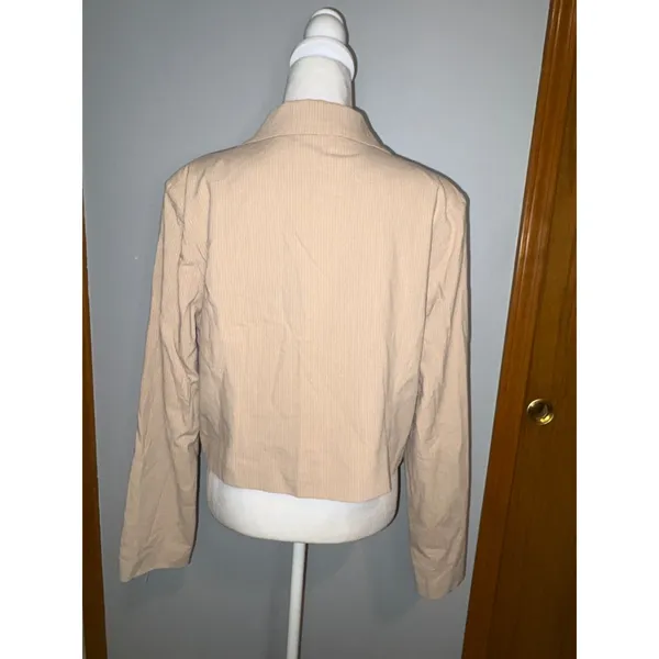 Easel‎ Los Angeles Tan Pinstripe Cropped Blazer Cotton Linen Blend Size L NWT - Image 3