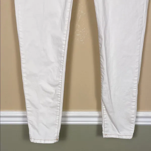 Massimo Dutti Women’s Skinny Fit White Pants - Image 3