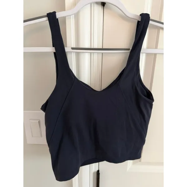 Quince NWOT 2 Pc. Bundle Ultra Form Cropped Tanks Deep Navy and Storm Blue Small - Image 4