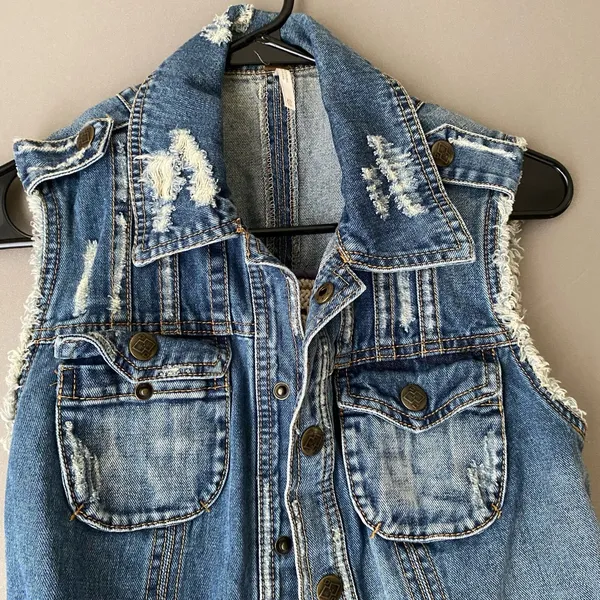 Free People XS Blue Denim Vest Crochet Boho Cowgirl‎ Country Jacket - Image 2