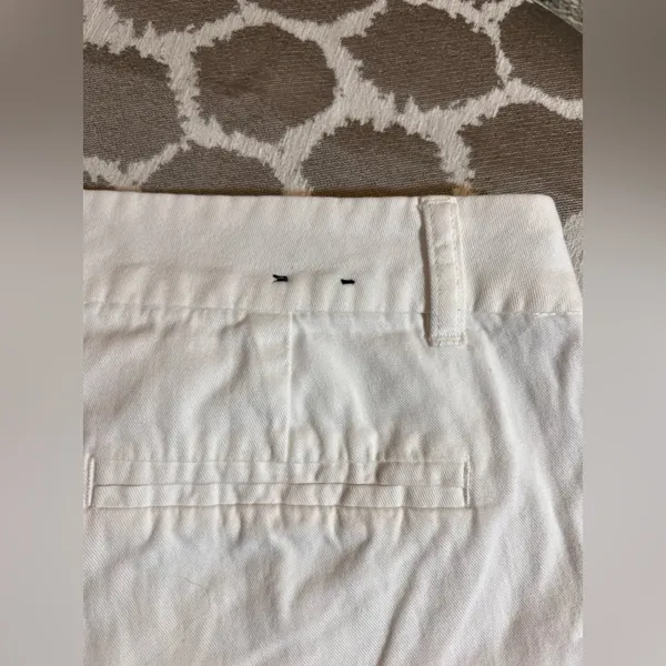J. Crew Women's White Shorts - Image 4