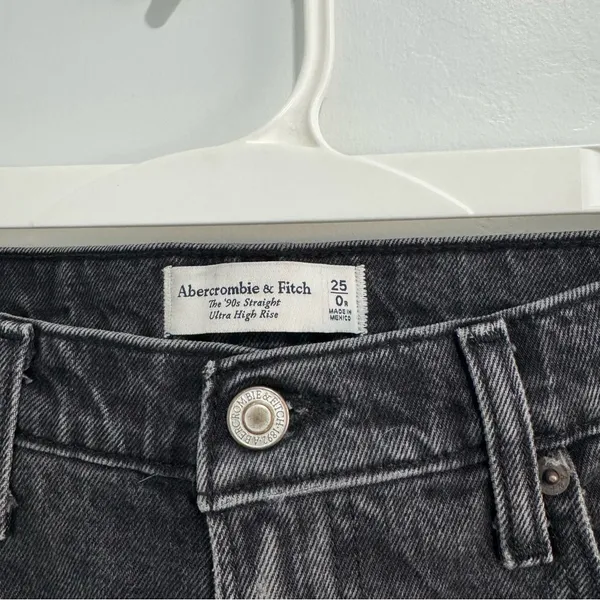 Abercrombie and fitch 90s straight ultra high rise black jeans 25 / 0 - Image 2