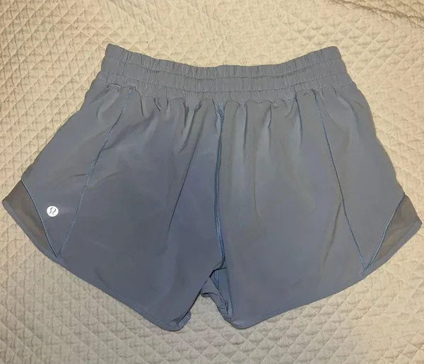 Lululemon Hotty Hot Shorts 2.5 In - Image 2