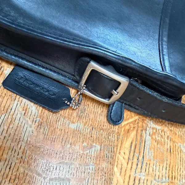 Vintage Coach Black Leather Messenger Bag - Image 4
