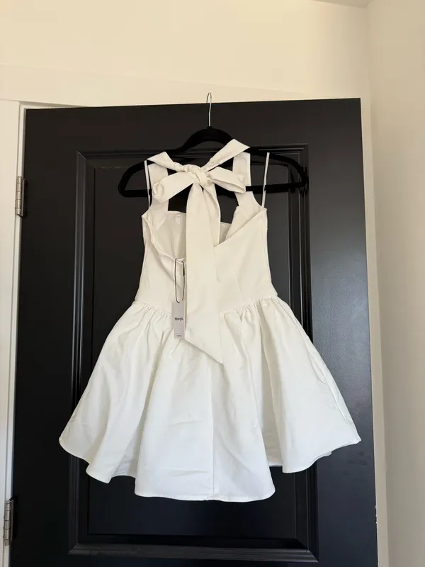 NWI Showpo HELDA White Halter Tie Neck Corset Panel Mini Dress size 6 - Image 6