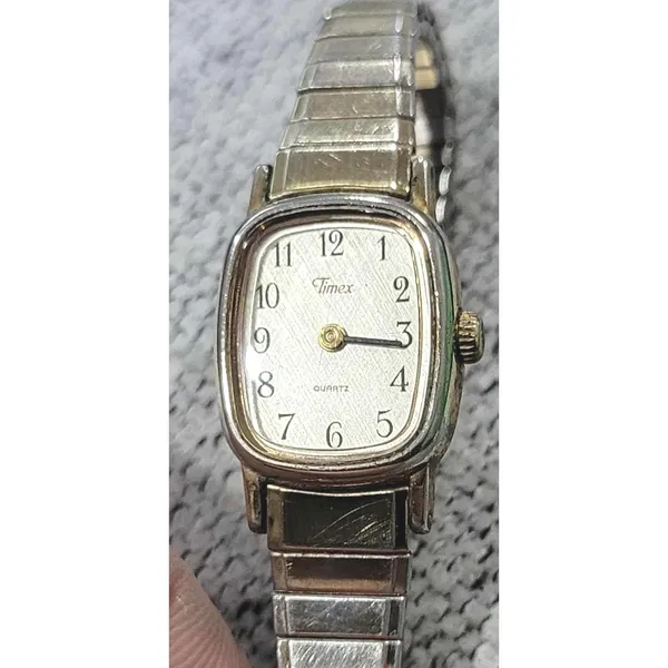 Vintage Timex‎ Quartz Women's Gold Tone Analog Watch Expansion Band - Image 2