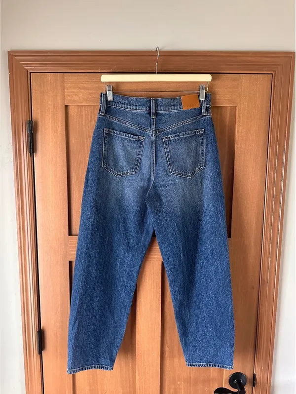 Evereve Ever Vintage Barrel Jeans Bowed Leg High Rise Dark Blue Women’s size 28 - Image 5