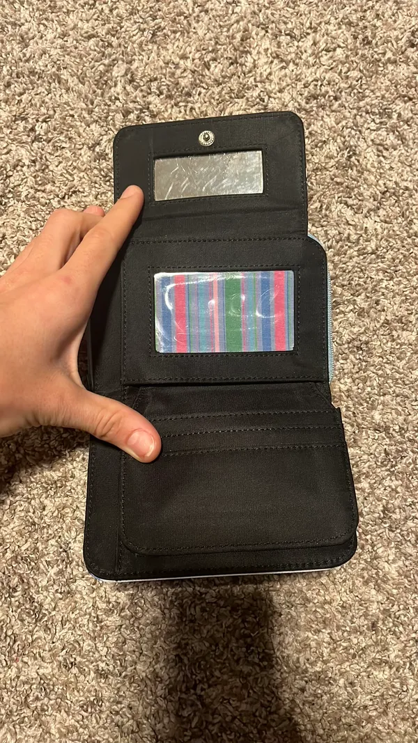 Kate Spade Wallet - Image 5