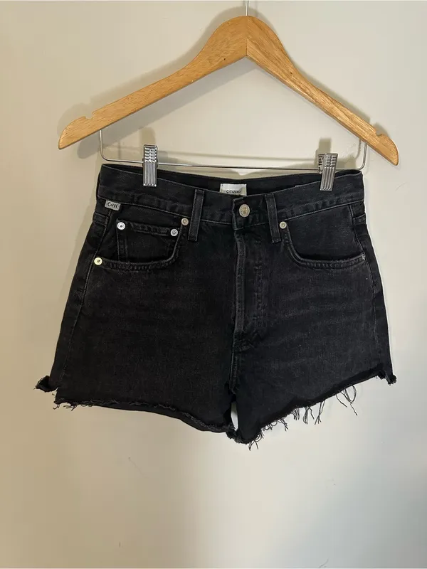 NWOT Citizens of Humanity Marlow distressed denim shorts black 25 - Image 2