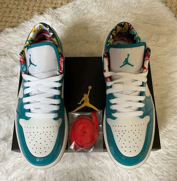 Nike Jordan 1 Low - Image 2