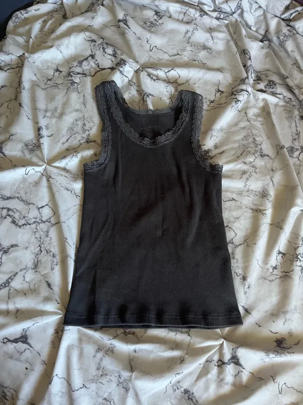 Brandy Melville Ronnie Gray Lace Tank - Image 5