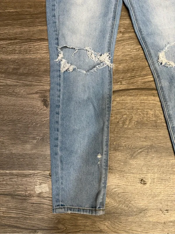 American Eagle Distressed Ripped Jeans Light Wash Size 2 Long - Image 6