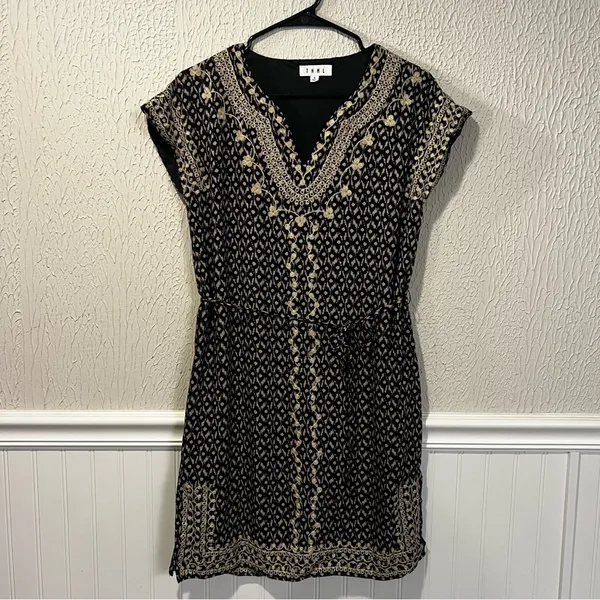 THML Black and Cream Embroidered Printed V-Neck Shift Dress with Tie size small - Image 5