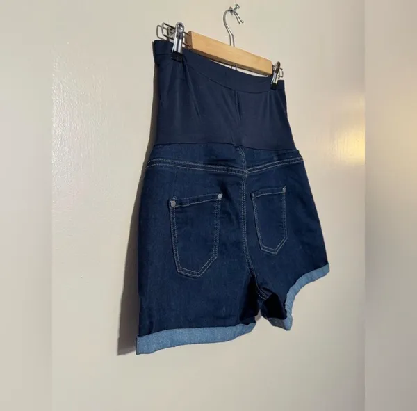 SALE! Dark Wash Time and Tru Maternity Full Panel Shorts Size M (8-10) EUC - Image 4