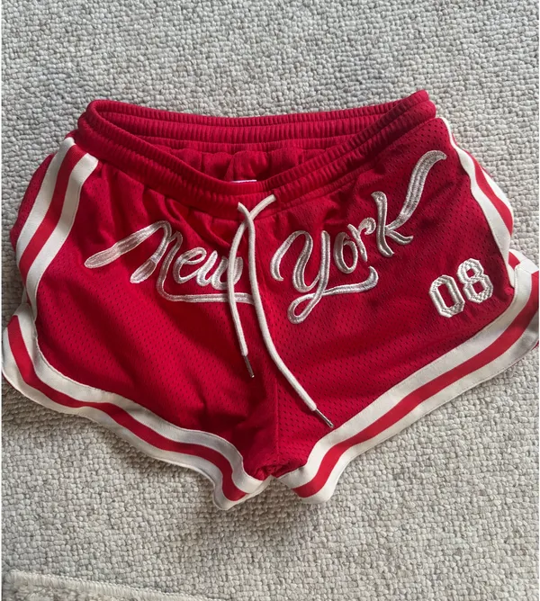 Princess Polly New York Shorts Red - Image 2