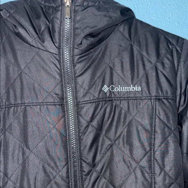 Columbia Black Quilted Hooded Jacket with Zip - Image 3