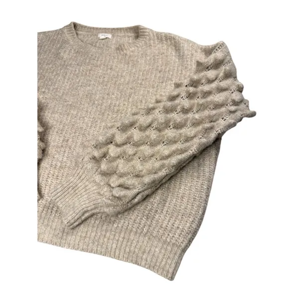 DEBUT Oatmeal Beige Knit Sweater Puffy Crocodile Stitch Sleeves Medium Cropped‎ - Image 3
