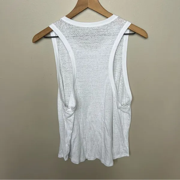 Lululemon Timeless Classic Tank White Athletic Sheer Sleeveless Shirt Racerback - Image 9