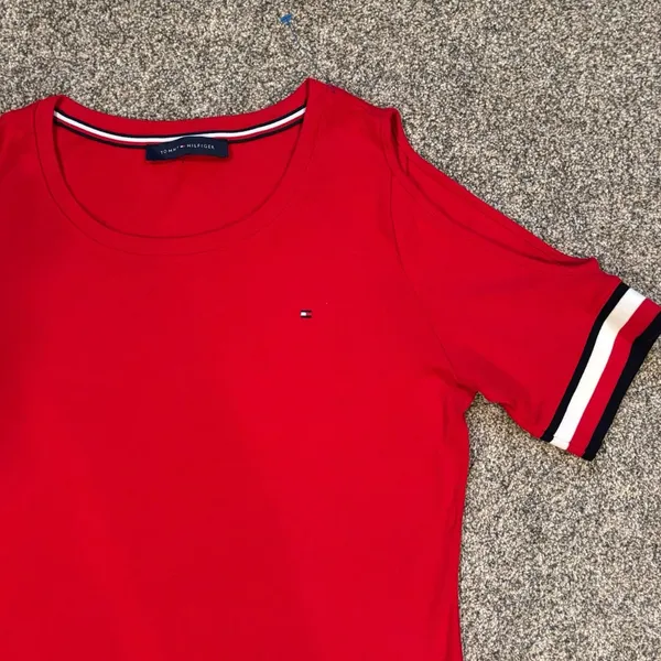 Tommy Hilfiger Women's Red Cold-Shoulder Blouse Shirt Striped - Image 6
