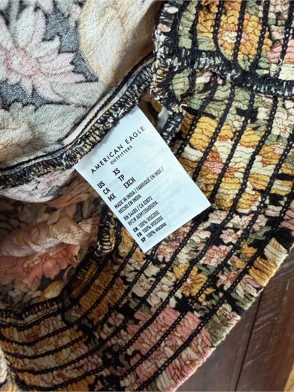 American Eagle Floral Faux Wrap-Front Smocked Hem Top - XS - Image 7