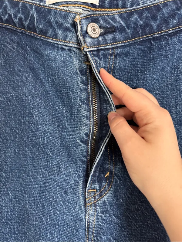 Abercrombie & Fitch Curve Love High Rise The '90s Relaxed Jean size 35 / U.S. 20 - Image 7