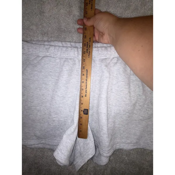 SKIMS Gray Fleece Sweat Shorts Women's xl Relaxed Fit Drawstring Pockets - Image 4