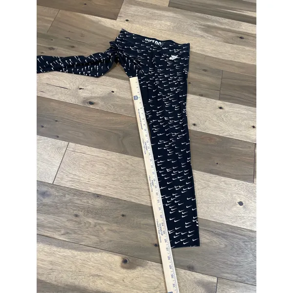 Nike Leggings Size M Black Cotton Logo Detail Mid Rise Stretch Athletic - Image 6